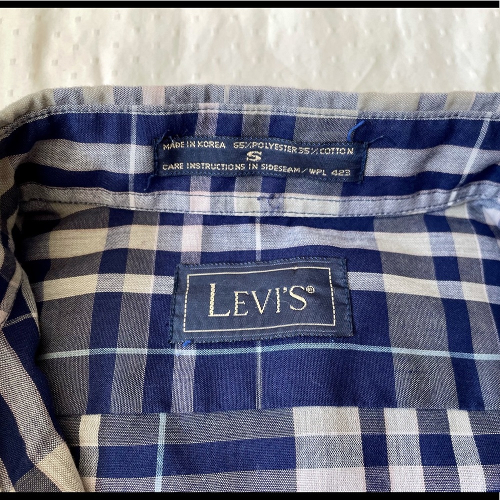 * 3/$10 * Vintage Levi’s plaid button down